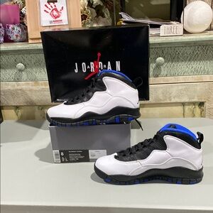 Jordan Men's Shoes - White and Black